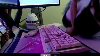 moaning egirl gives private masterbution help