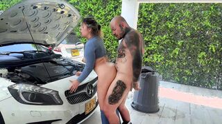 Car Wash Guy Can't Resist a Latina and Fucks Her in the Car - LUSTHUB