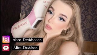 I fuck my pussy with a dragon dildo and make myself squirt close up