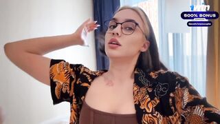 Hot Brunette Shows how to Suck Cock and Gets a Cum Shot on Her Face