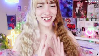 Valentine Pillow Talk! (wholesome Gf Cheers You Up!)