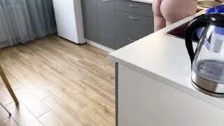 Mom fucks while washing dishes