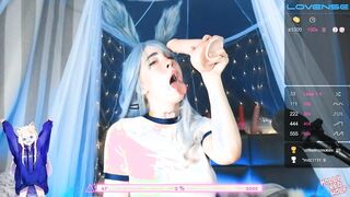 Showed Her Skill Slobbering Blowjob with Two Dicks ❤